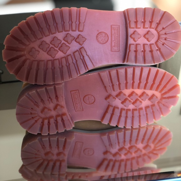 Youth Timberland Boots - Picture 3 of 3